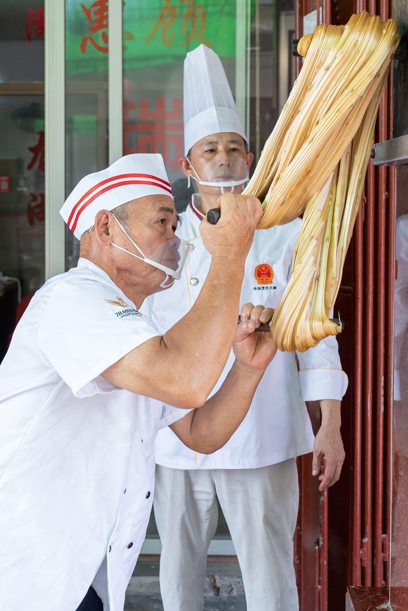 Longhu Crispy Candy, one of Chaozhou's traditional delicacies